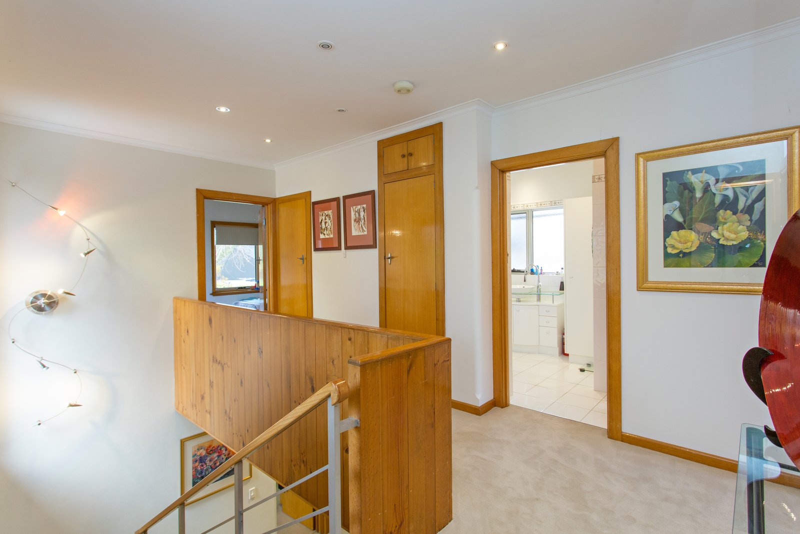 208 Wendouree Parade LAKE WENDOUREE 11