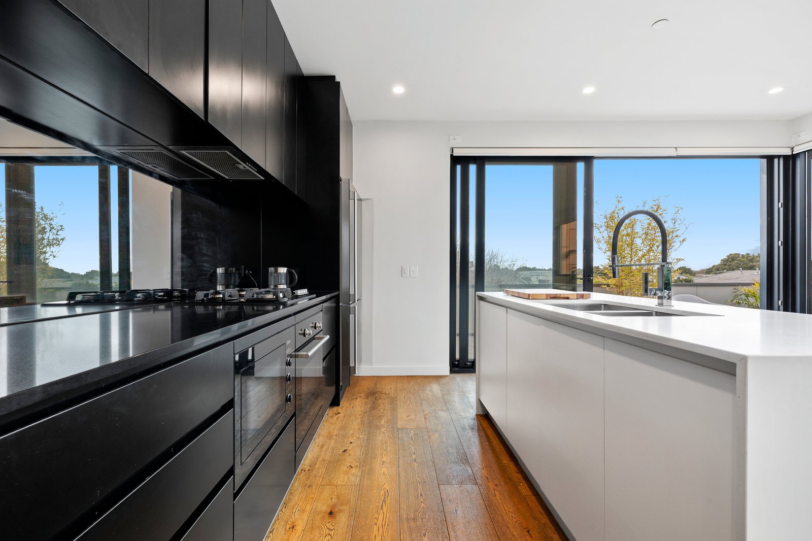 Gallery: 208/1 Major Street