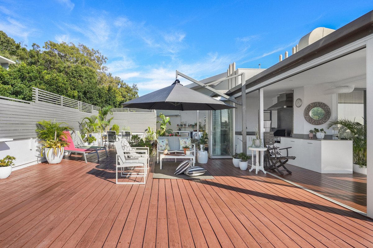 2081/1 Ocean Street Burleigh Heads 6