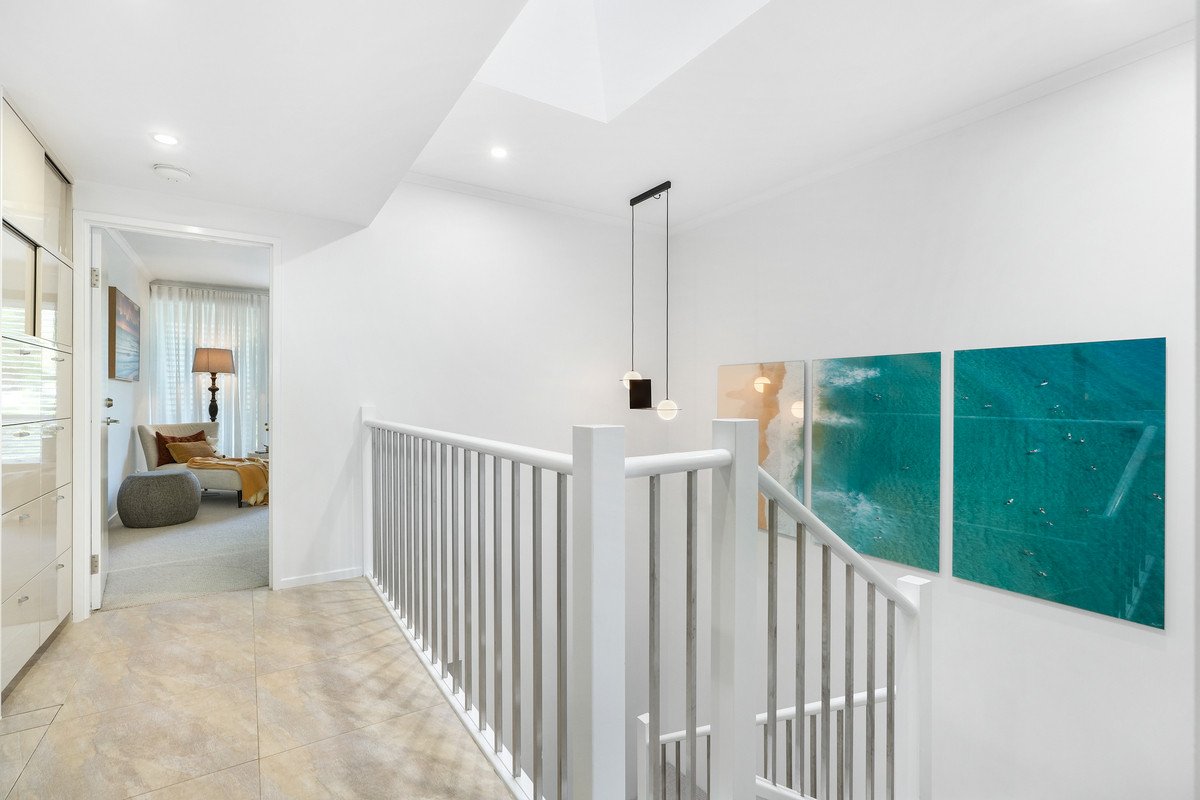 2081/1 Ocean Street Burleigh Heads 9