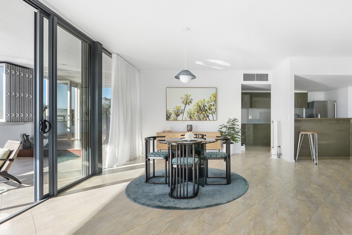 2081/1 Ocean Street Burleigh Heads 14