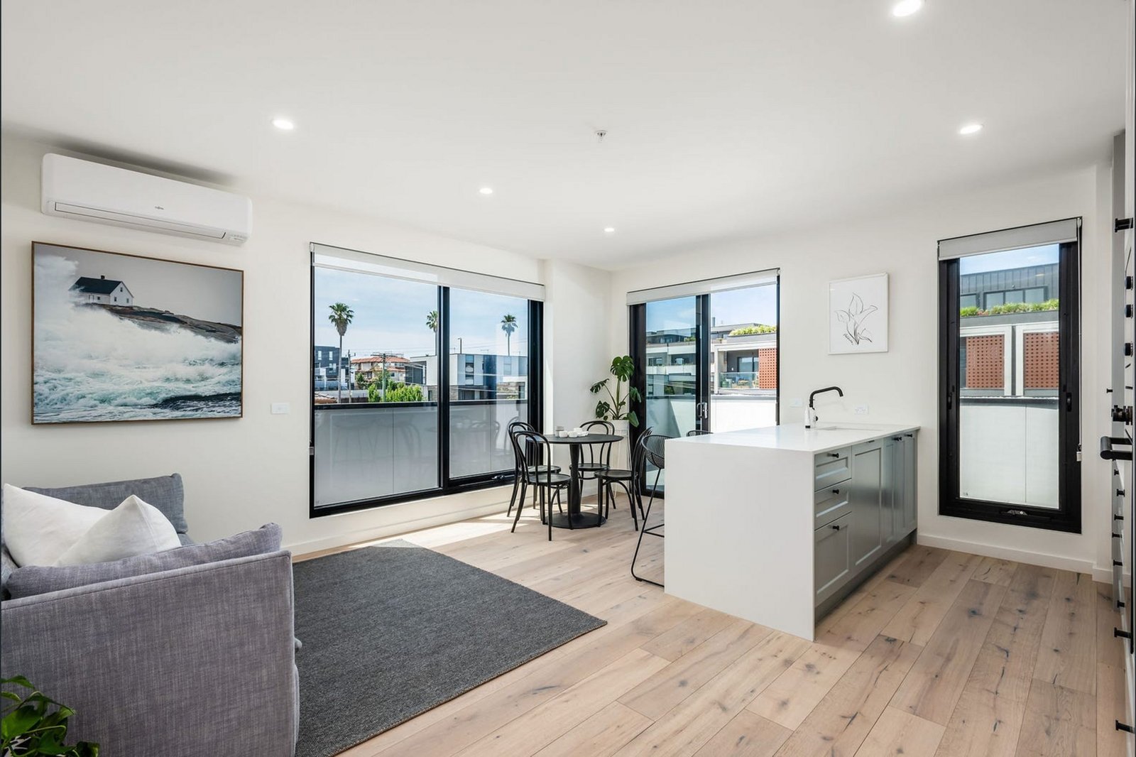Gallery: 208/15 Hamilton Street