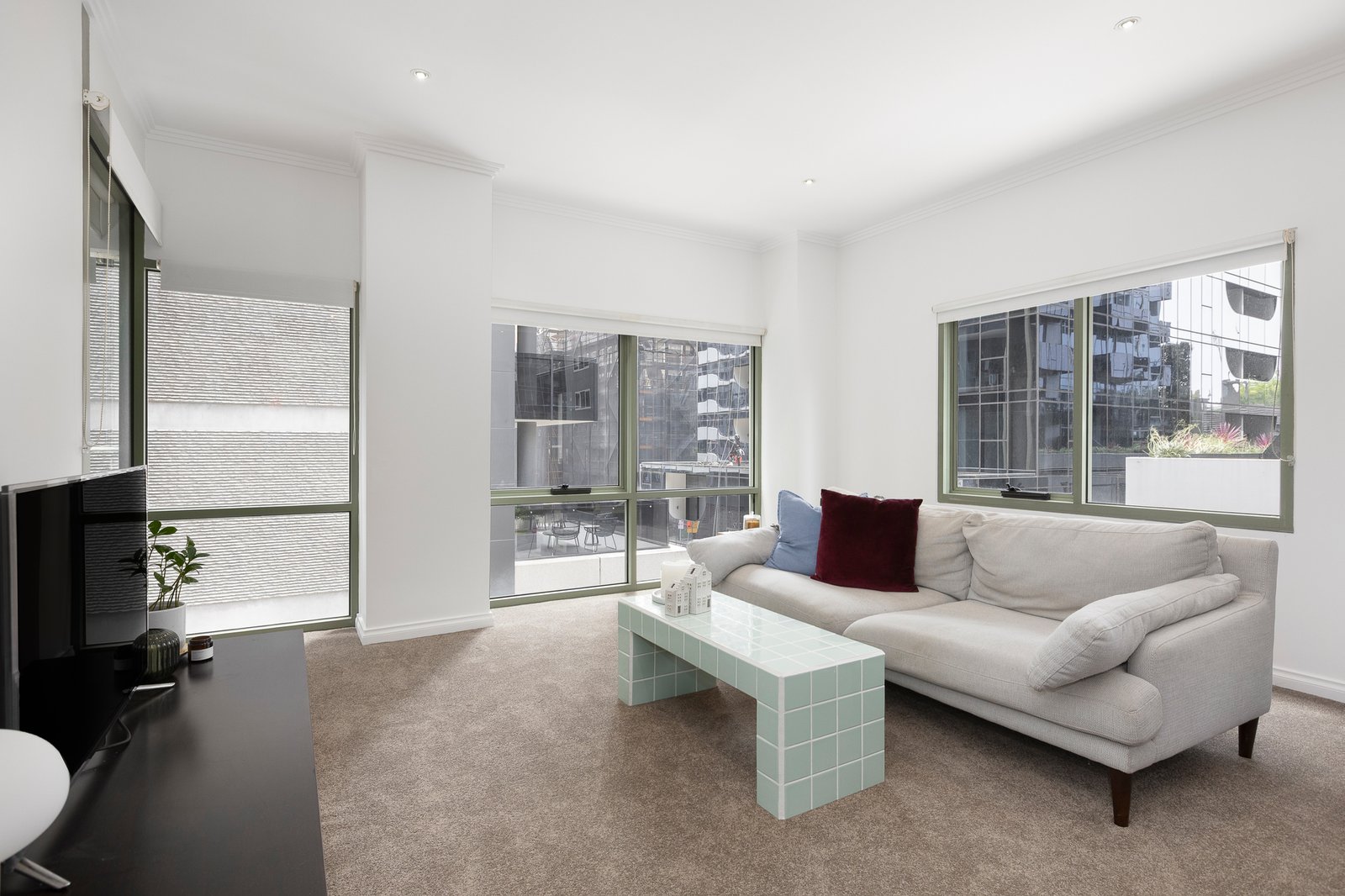 Gallery: 208/15 Queens Road