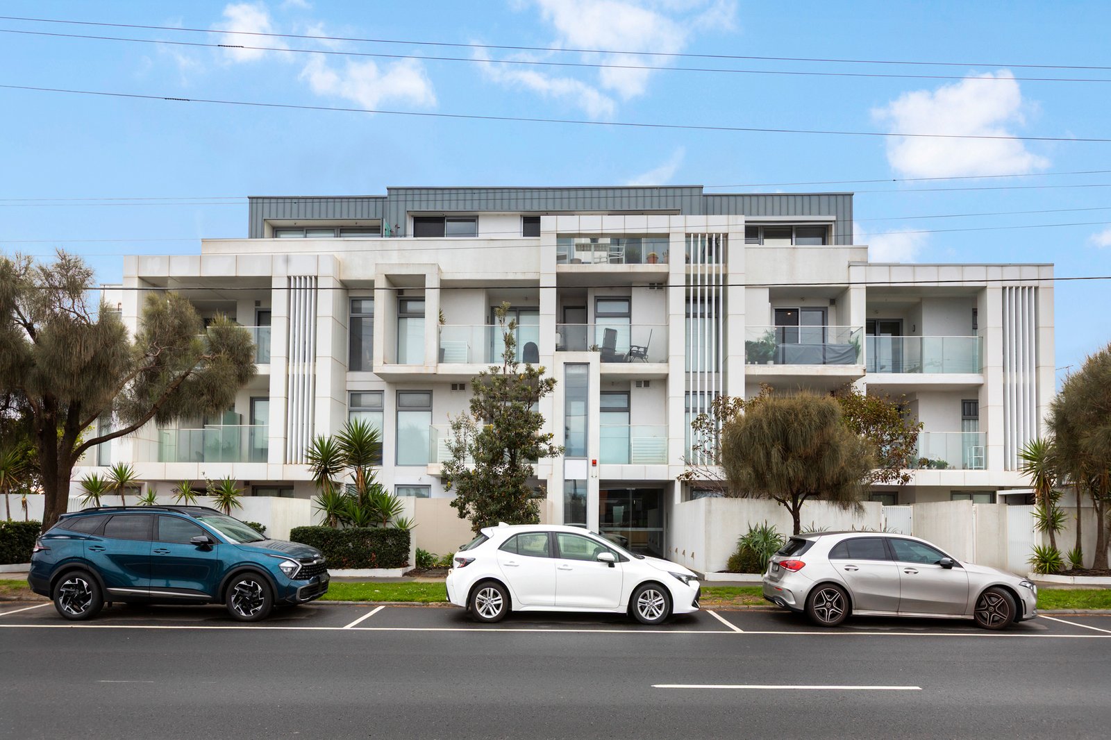 Gallery: 208/195 Station Street