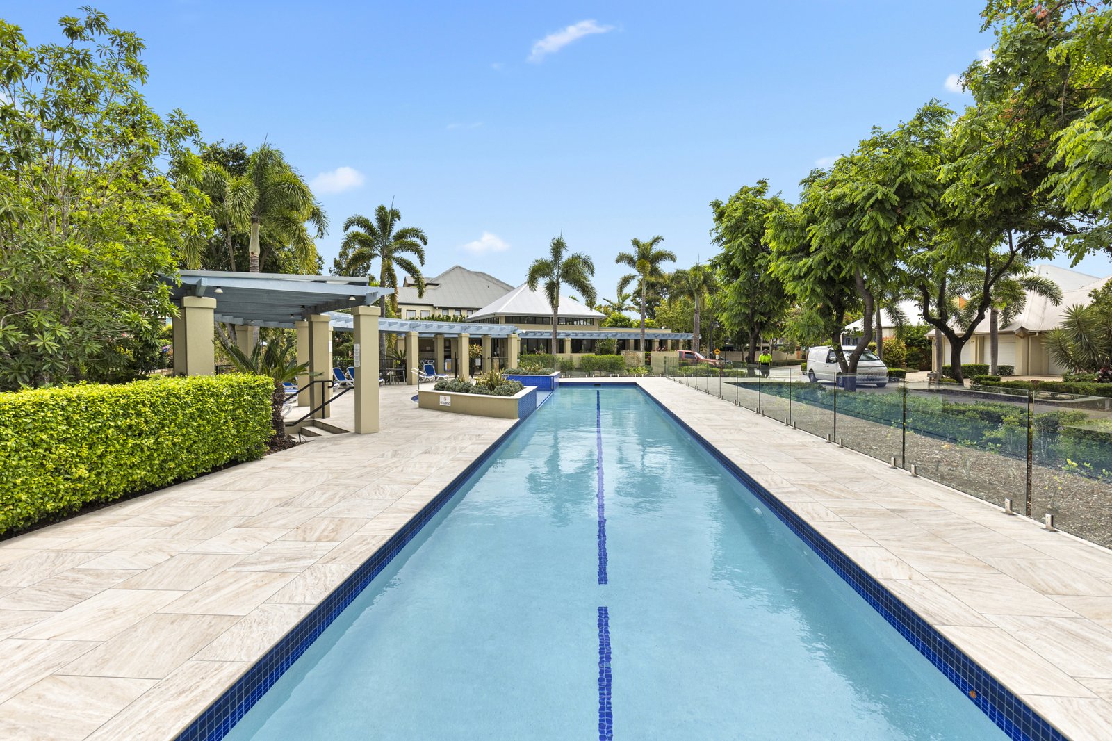2082/1 The Vistas Drive CARRARA 4