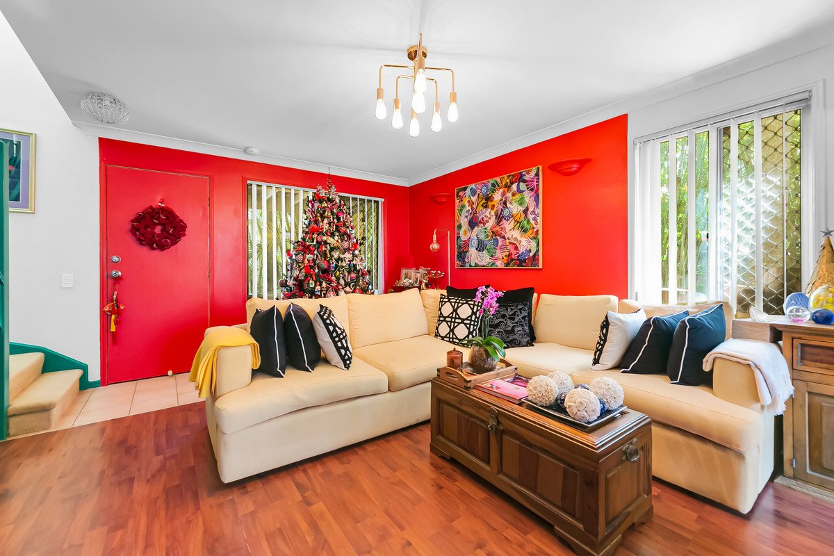 215 Cottesloe Drive Mermaid Waters QLD 4218