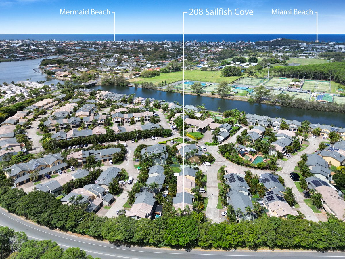 208/215 Cottesloe Drive Mermaid Waters 2