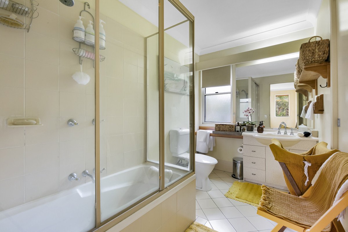208/215 Cottesloe Drive Mermaid Waters 14