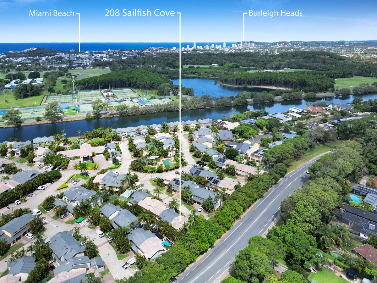 208/215 Cottesloe Drive Mermaid Waters 16