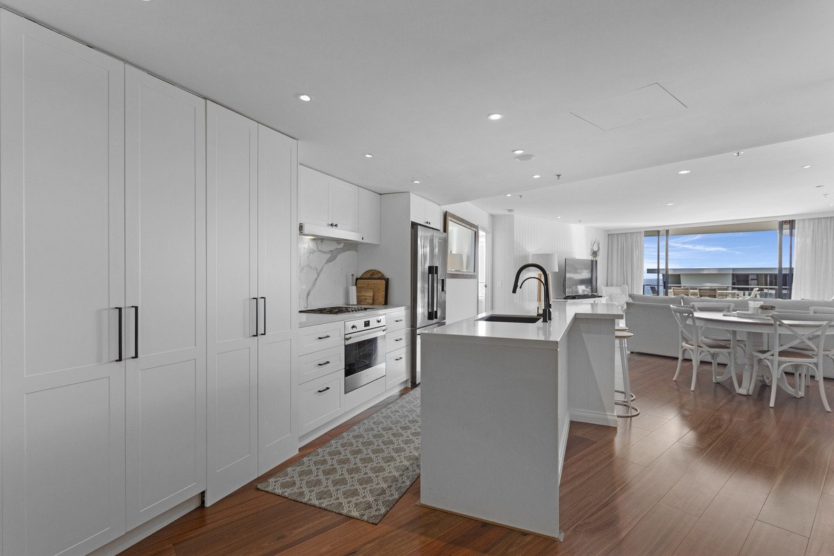 2082/2-14 The Esplanade Burleigh Heads 4