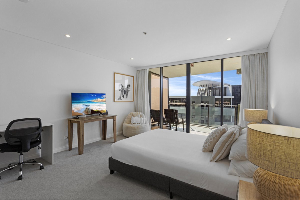 2082/2-14 The Esplanade Burleigh Heads 7