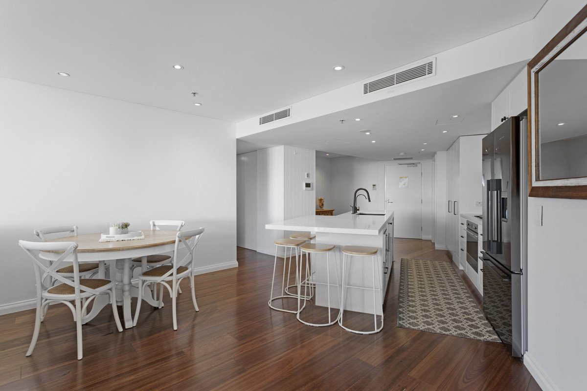 2082/2-14 The Esplanade Burleigh Heads 15