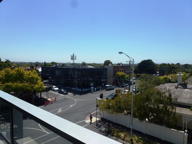 Gallery: 208/380 Bay Street