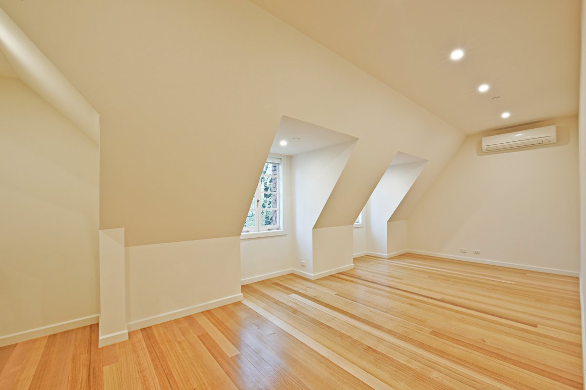 Gallery: 208/405 St Kilda Road
