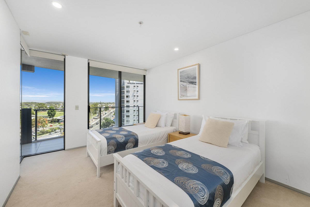 2084/2-14 The Esplanade Burleigh Heads 15
