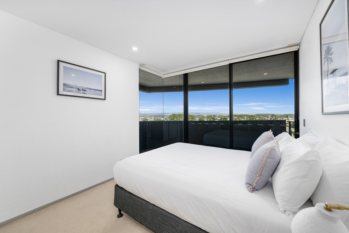 2084/2-14 The Esplanade Burleigh Heads 18