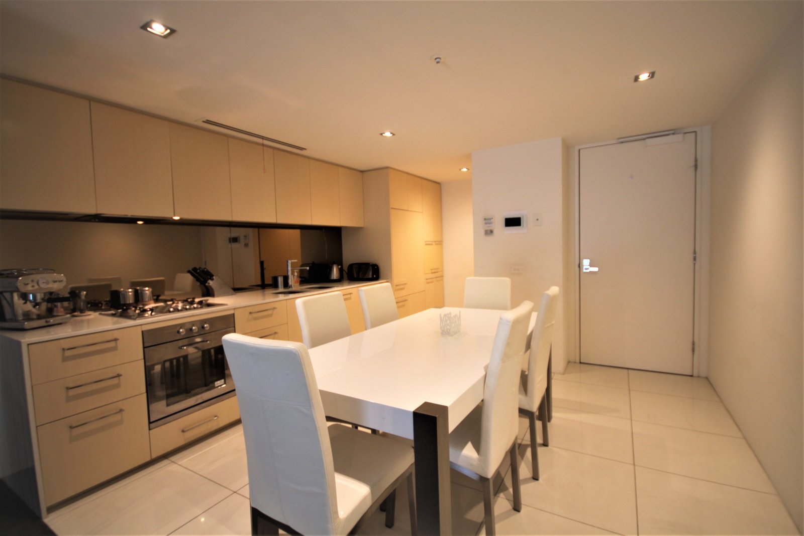 Gallery: 208/576 St Kilda Road