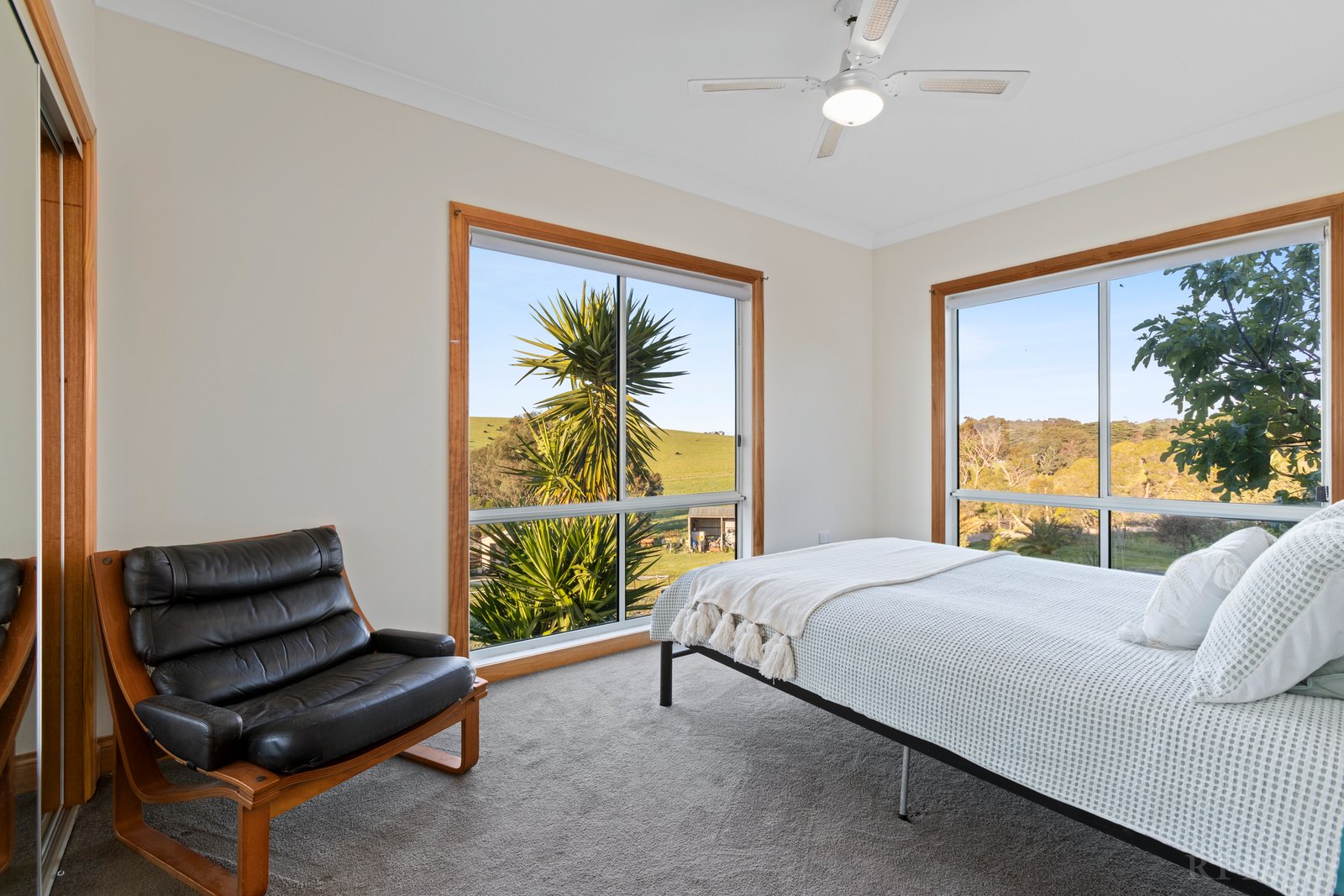 Real Estate and Property in 2087-2089 Portarlington Road, Drysdale, VIC