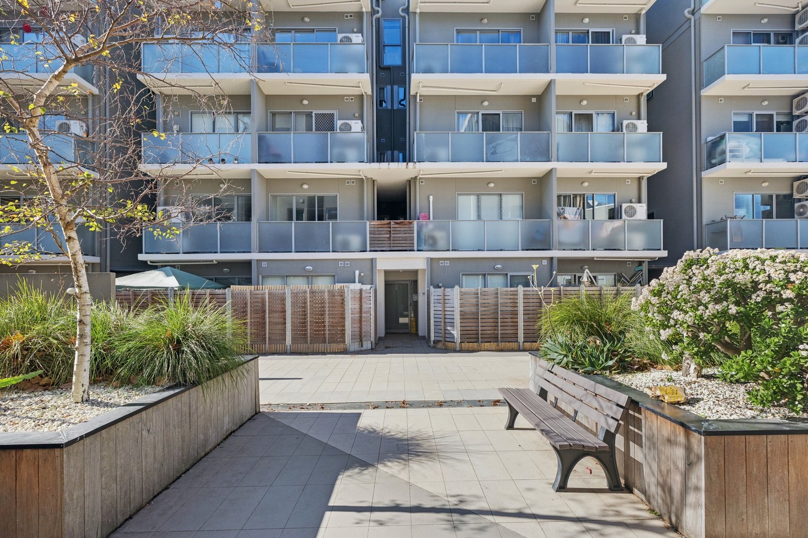 Gallery: 208/7 Dudley Street