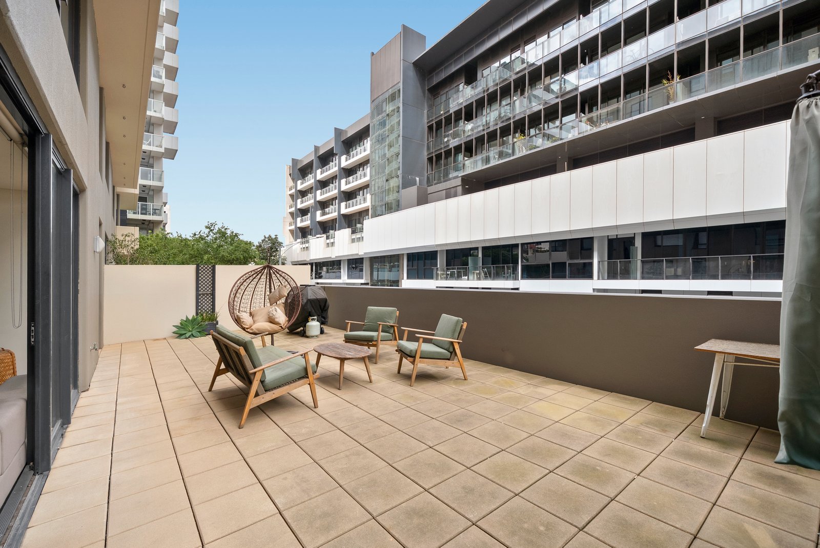 Gallery: 208/700 Chapel Street
