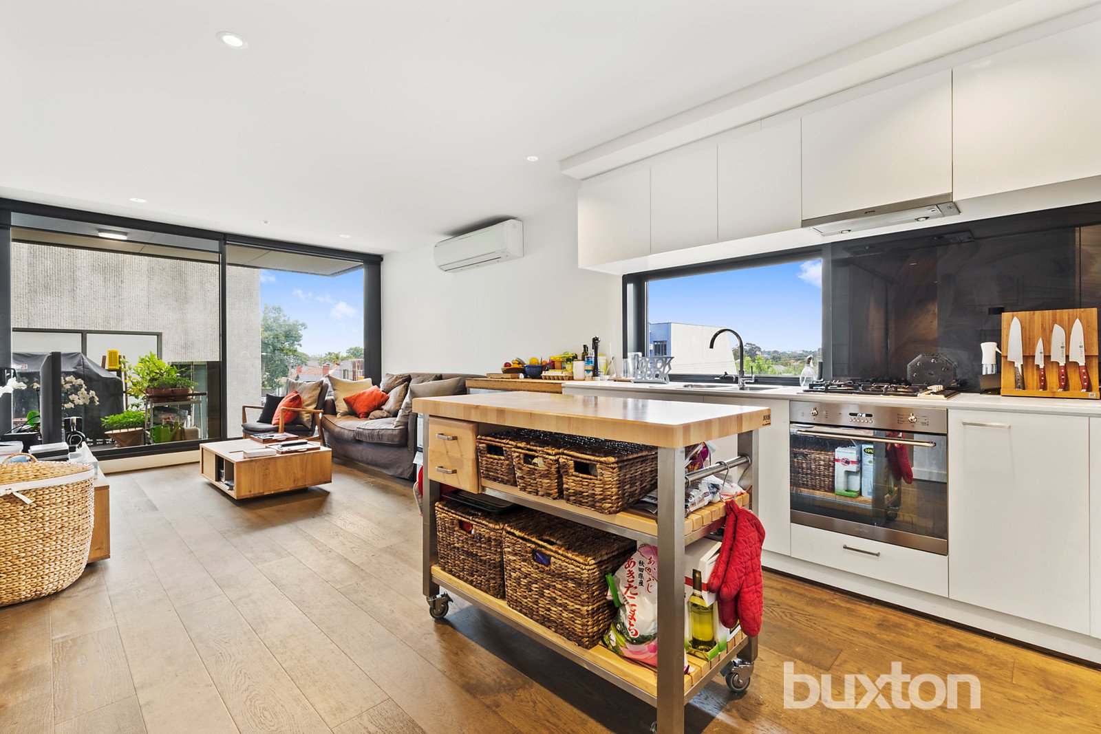 Gallery: 208/79-81 Asling Street