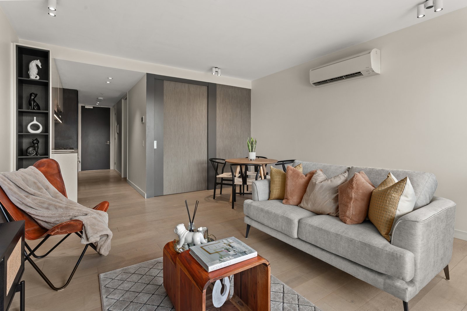 Gallery: 208/828 Burke Road