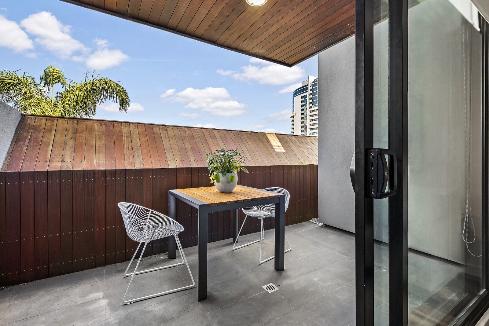 Gallery: 208/88 Dow Street