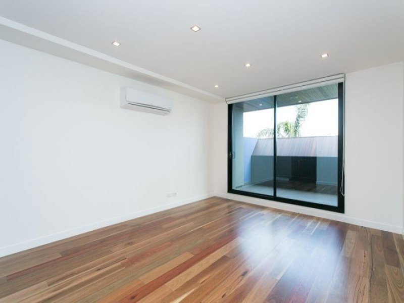 Gallery: 208/88 Dow Street