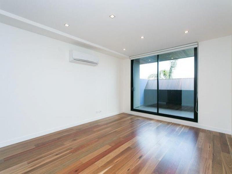 Gallery: 208/88 Dow Street