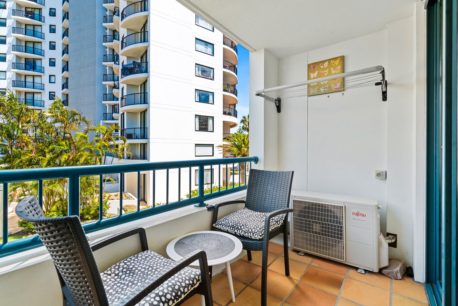 208/99 Griffith Street COOLANGATTA 8