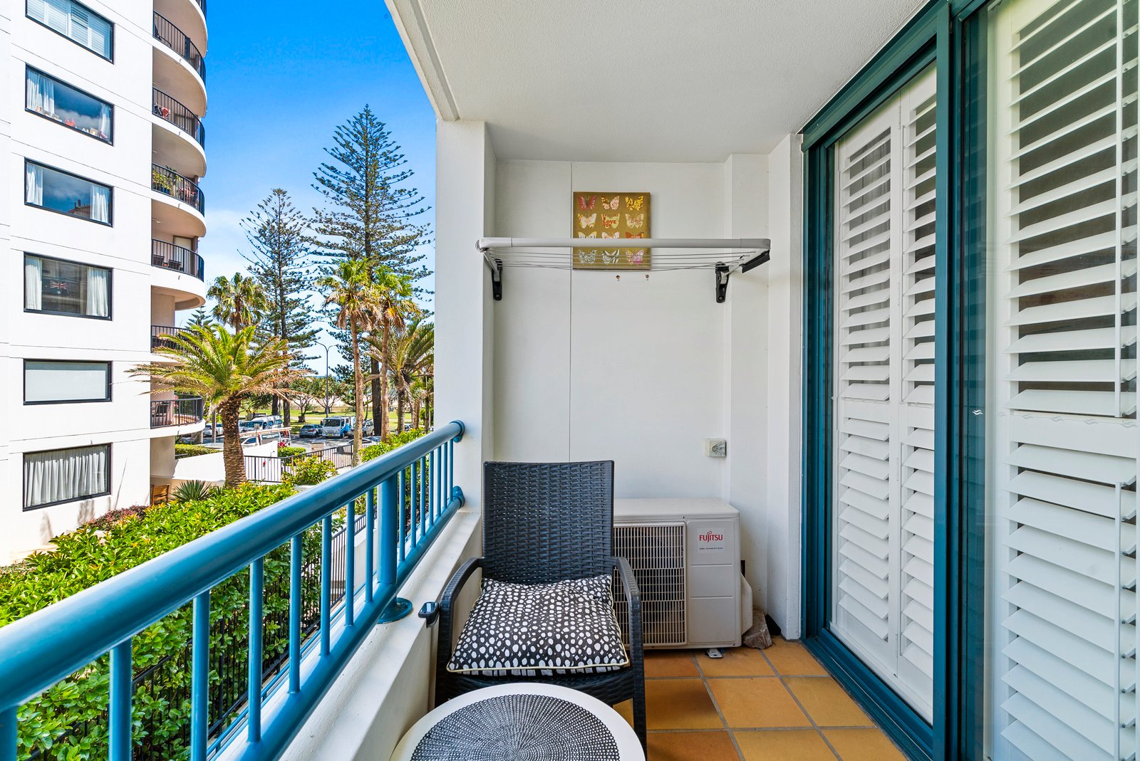 208/99 Griffith Street COOLANGATTA 9