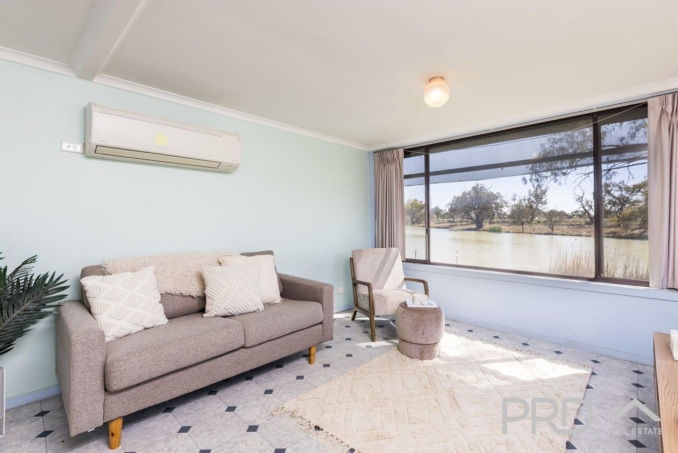 209 Adams Street WENTWORTH 13