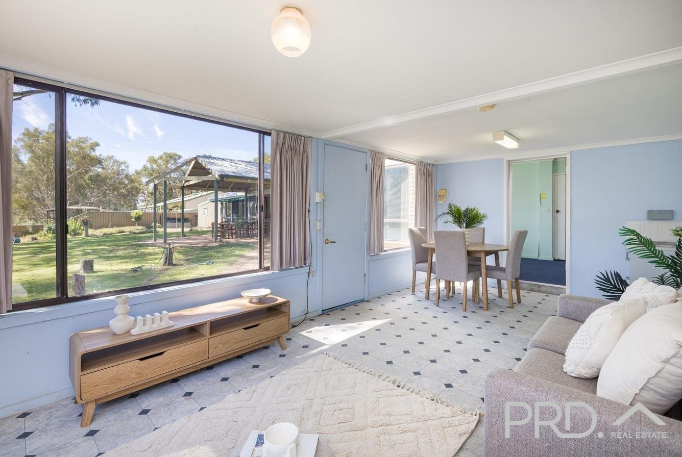 209 Adams Street WENTWORTH 14
