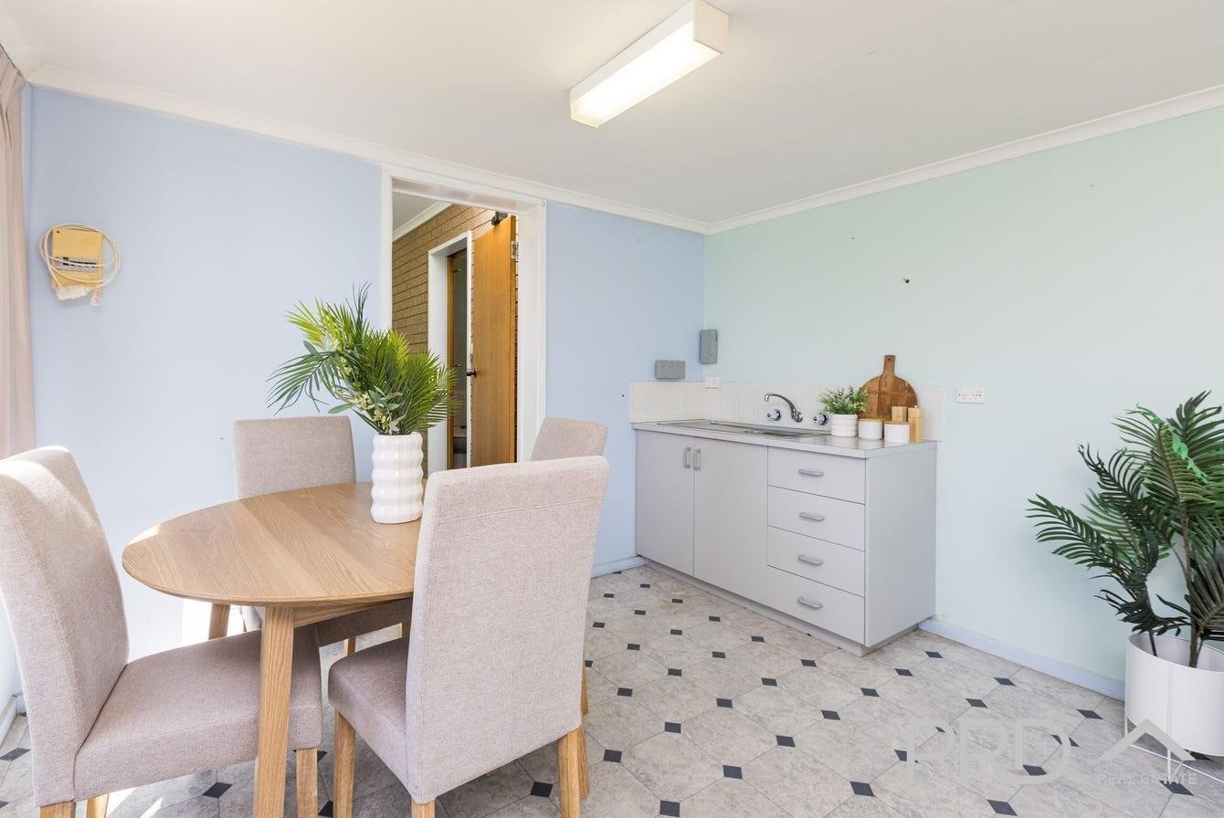 209 Adams Street WENTWORTH 15