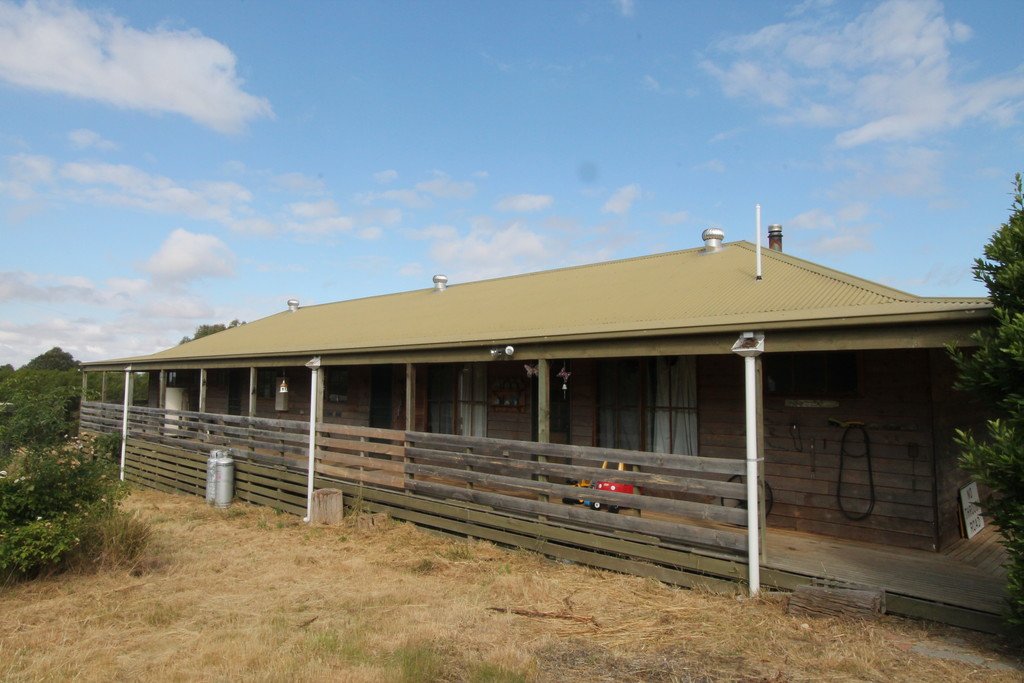 209 Davis Road BERRINGA 6