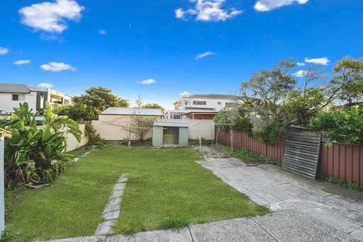 209 The Grand Parade MONTEREY 7