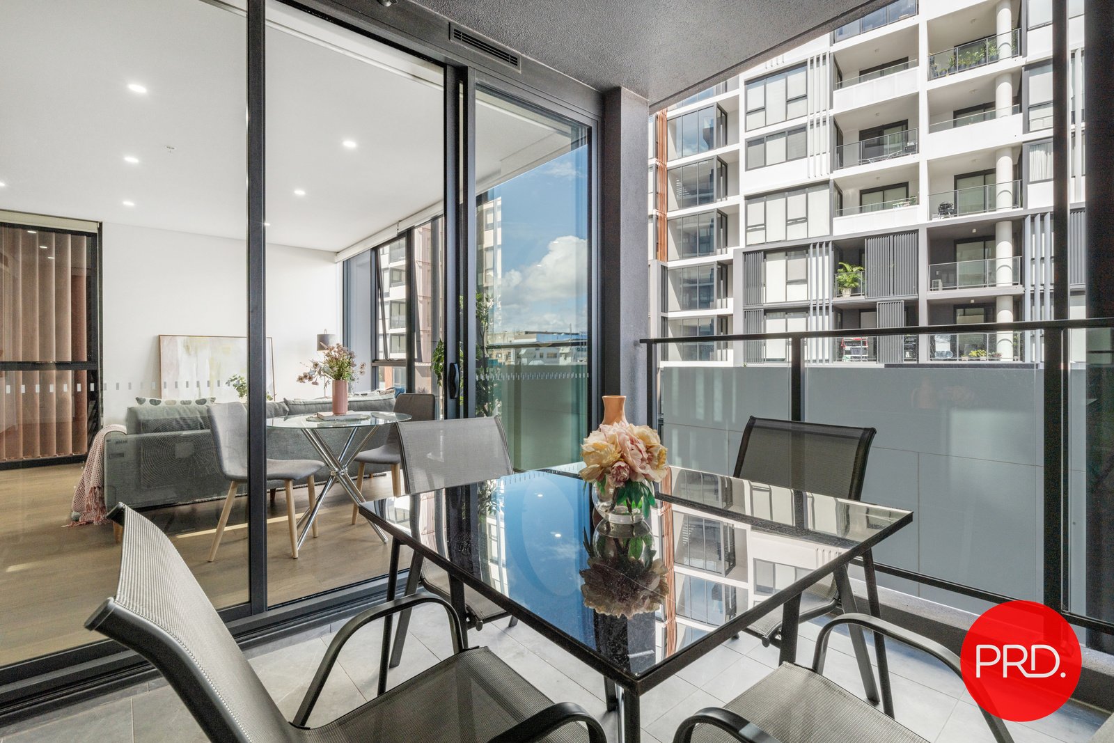 209/11 Garrigarrang  KOGARAH 4
