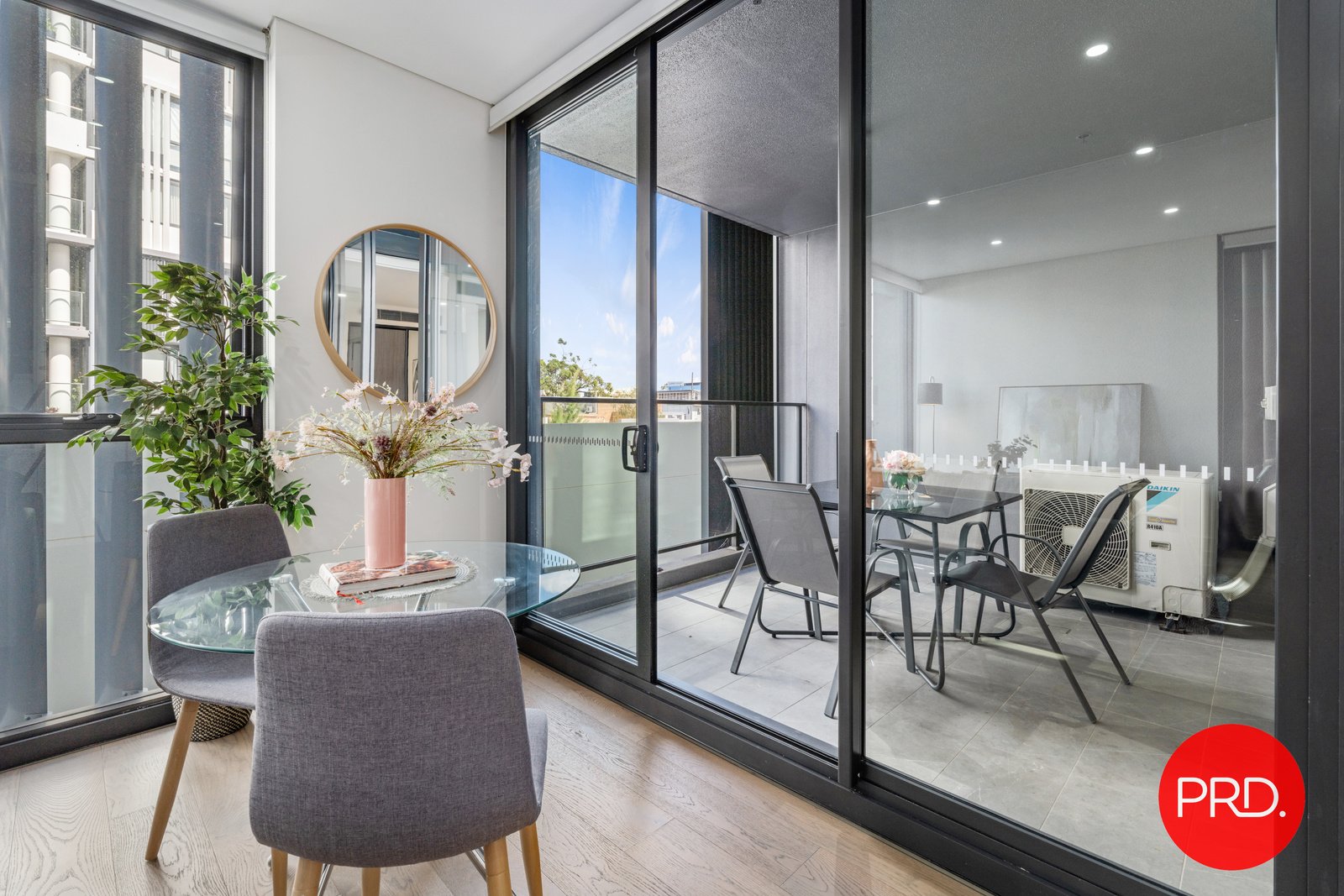 209/11 Garrigarrang  KOGARAH 5