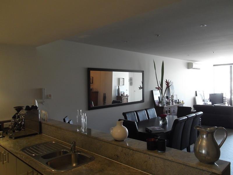 Gallery: 209/166 Rouse Street