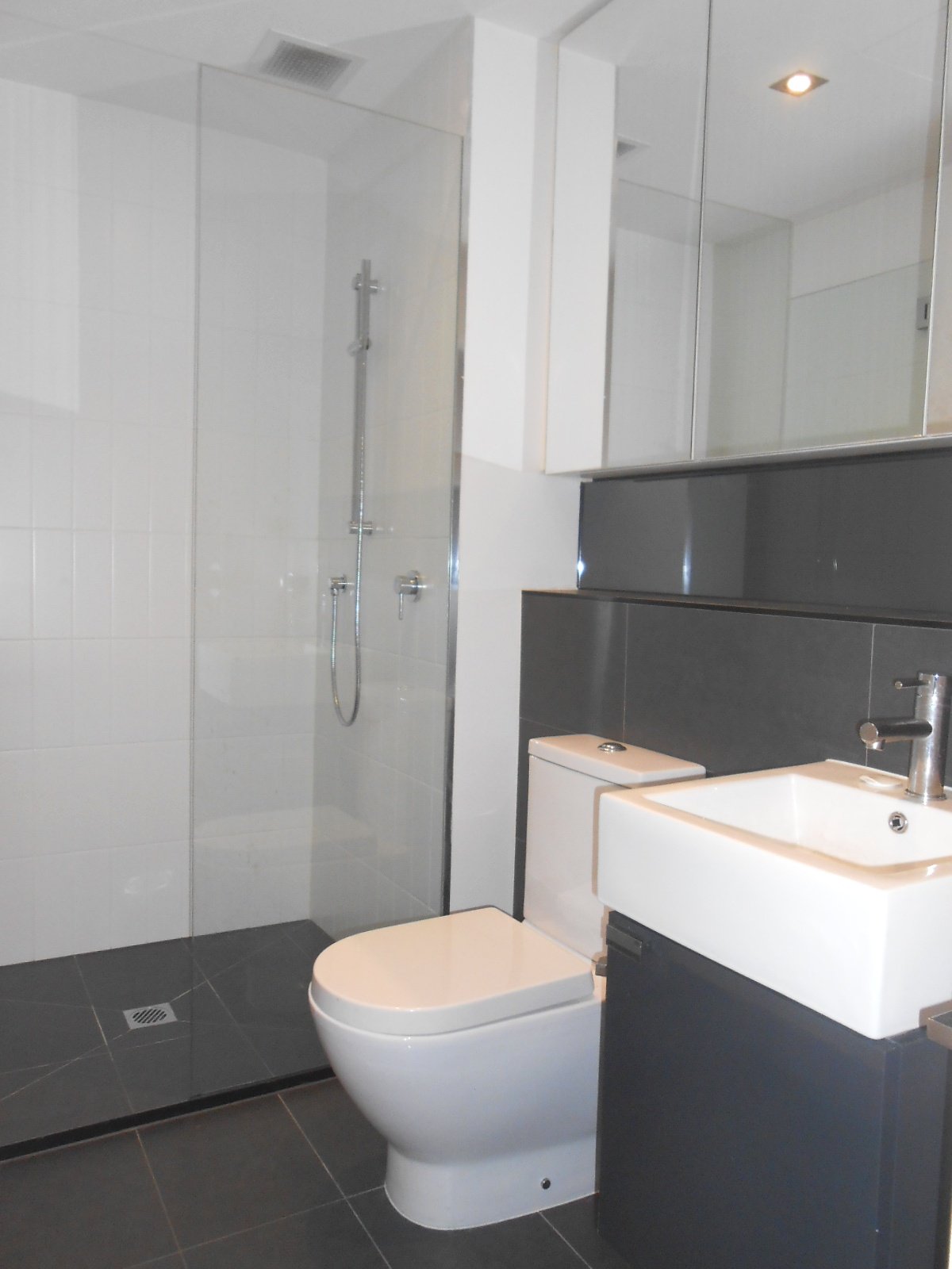 Gallery: 209/286 Highett Road