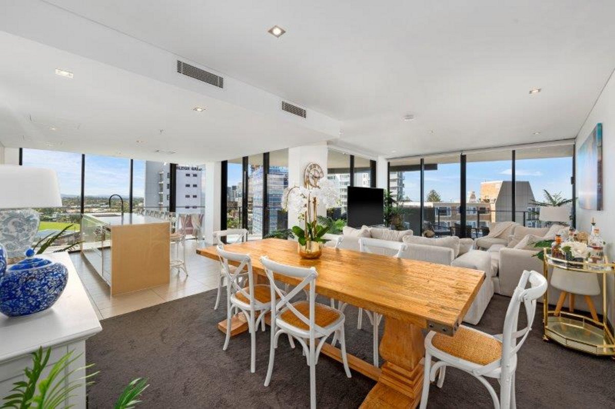 2094/2-14 The Esplanade Burleigh Heads 7