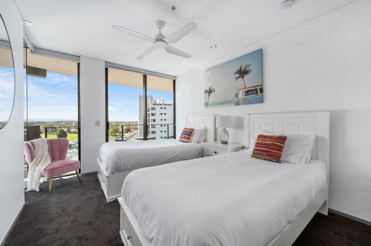 2094/2-14 The Esplanade Burleigh Heads 14