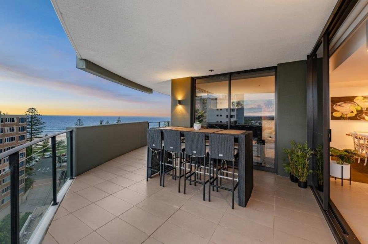 2094/2-14 The Esplanade Burleigh Heads 19