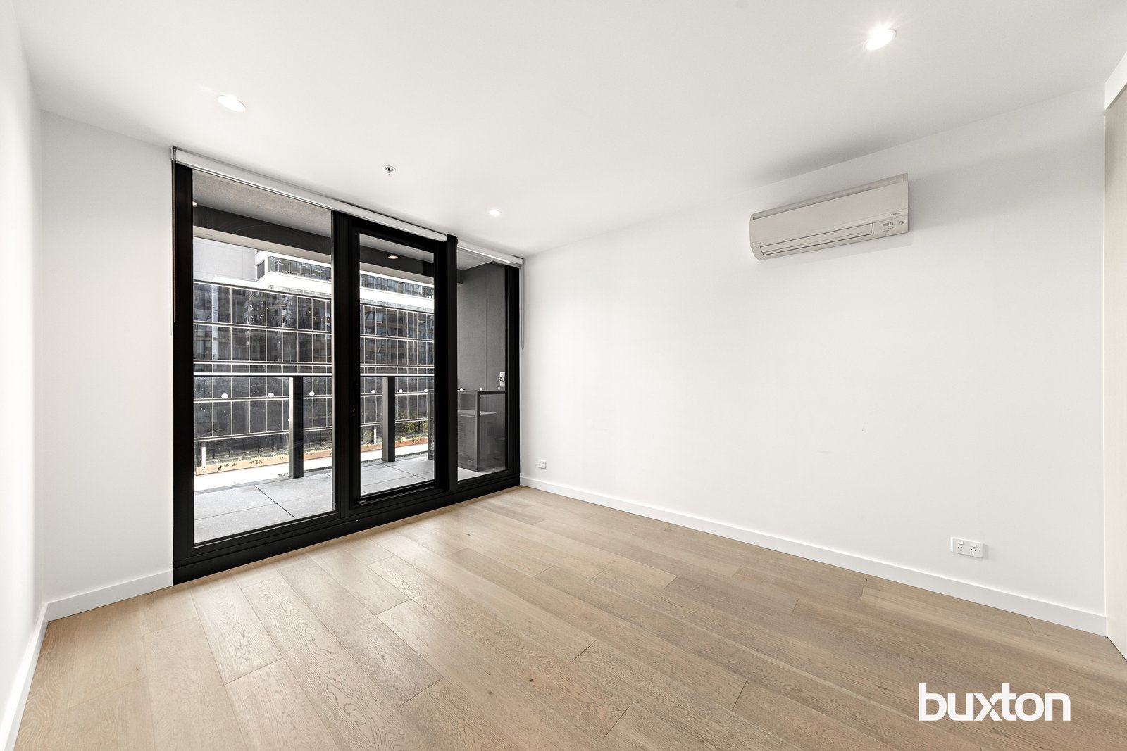 Gallery: 209/628 Flinders Street