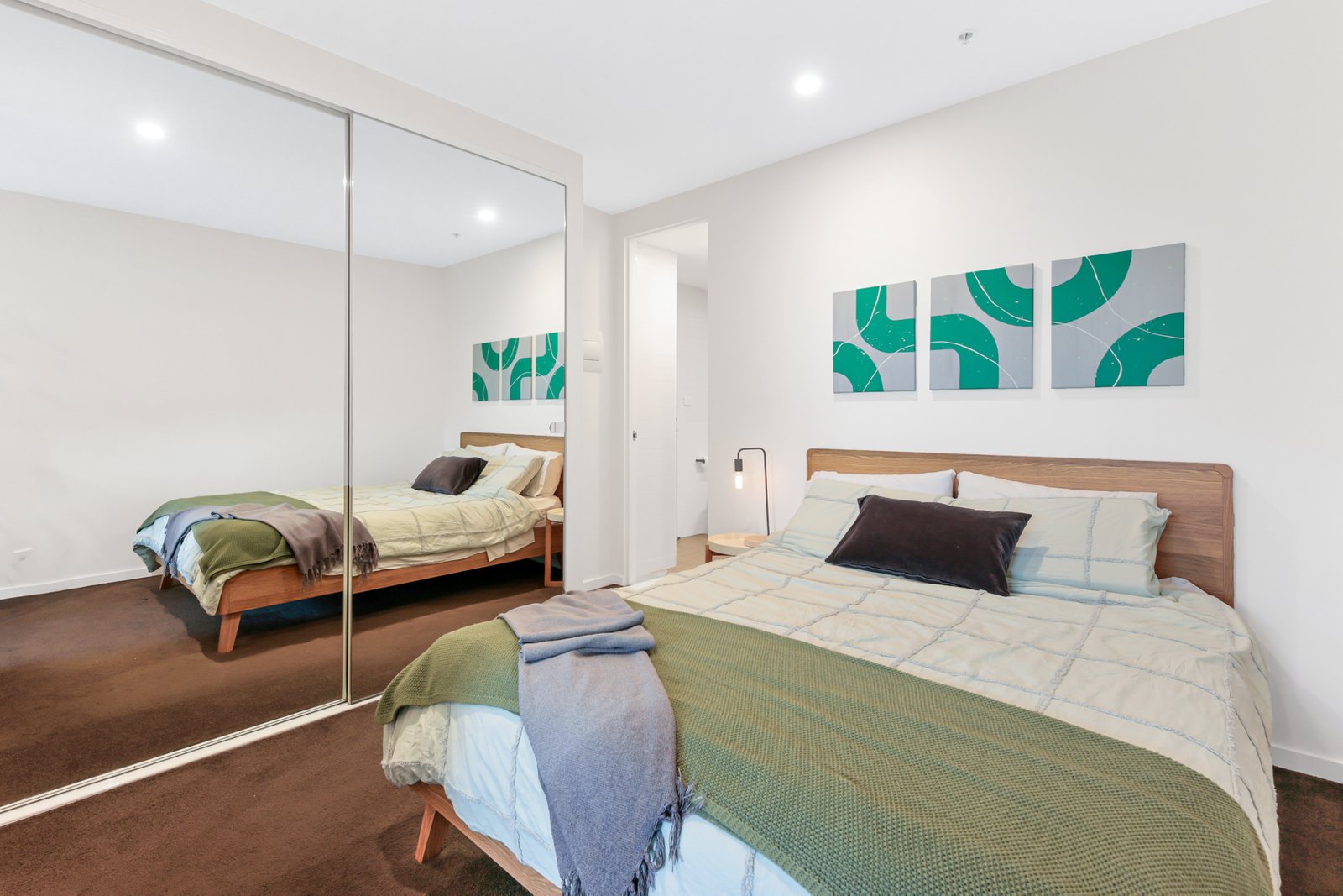 Gallery: 209/83-85 Drummond Street