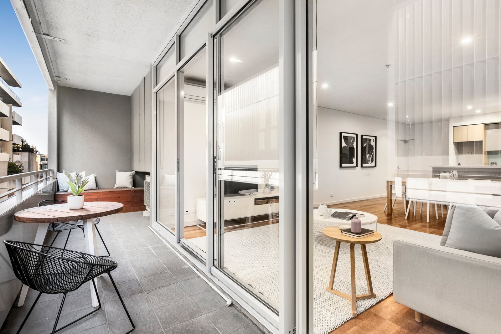 Gallery: 209G/93 Dow Street