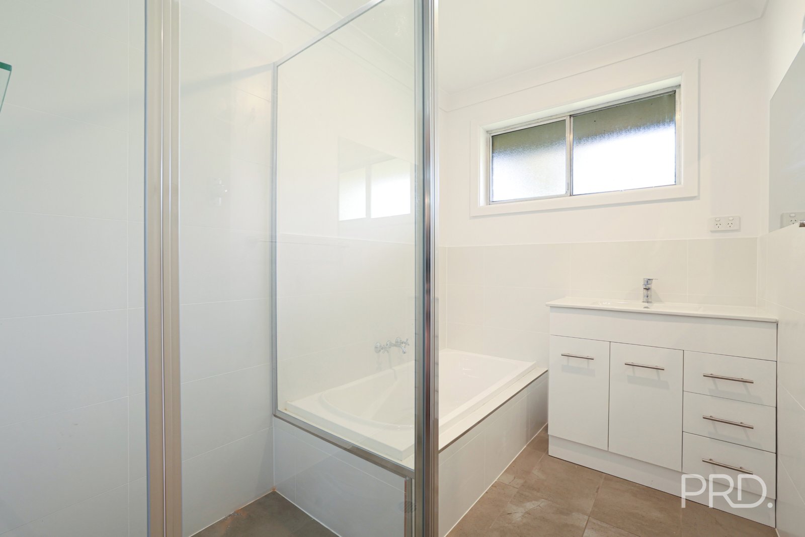 20a Churchill Street TAMWORTH 9