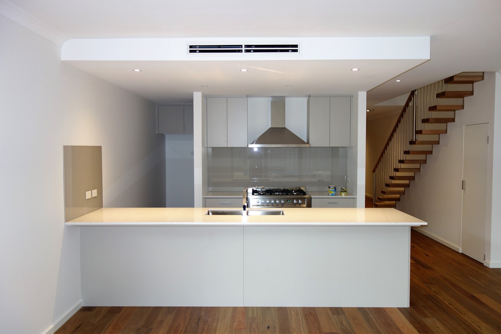 Gallery: 20A Royalty Avenue