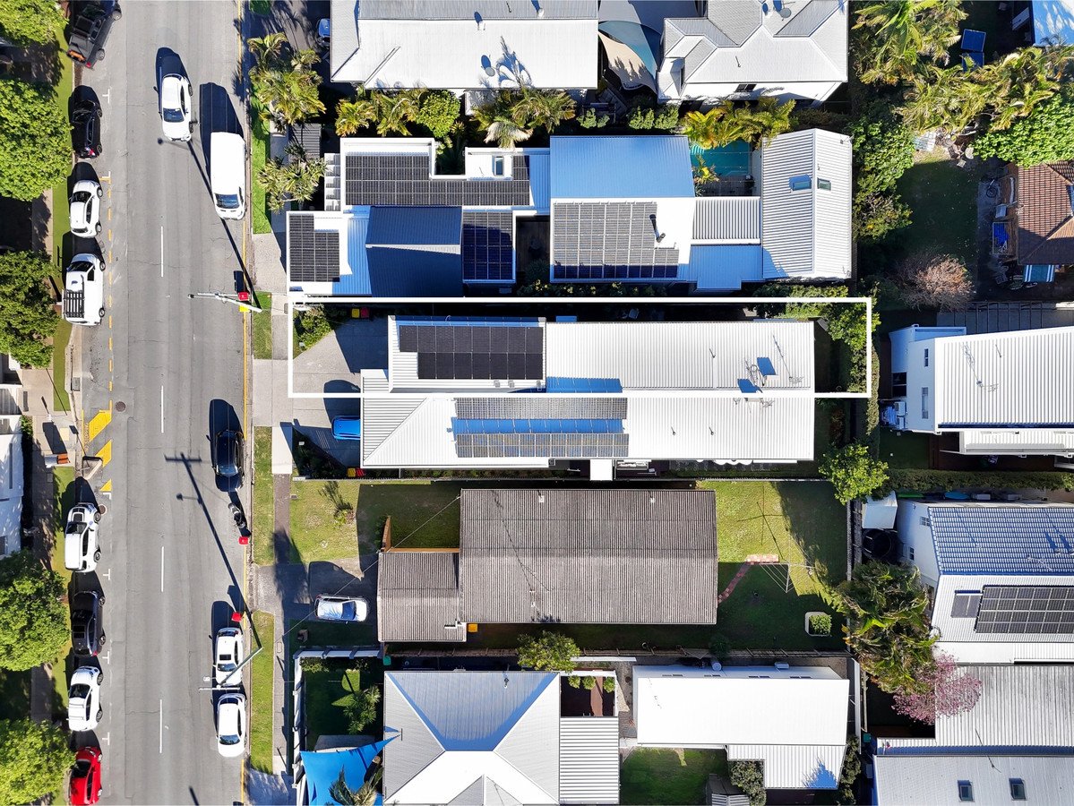 20a Sunshine Parade MIAMI 17