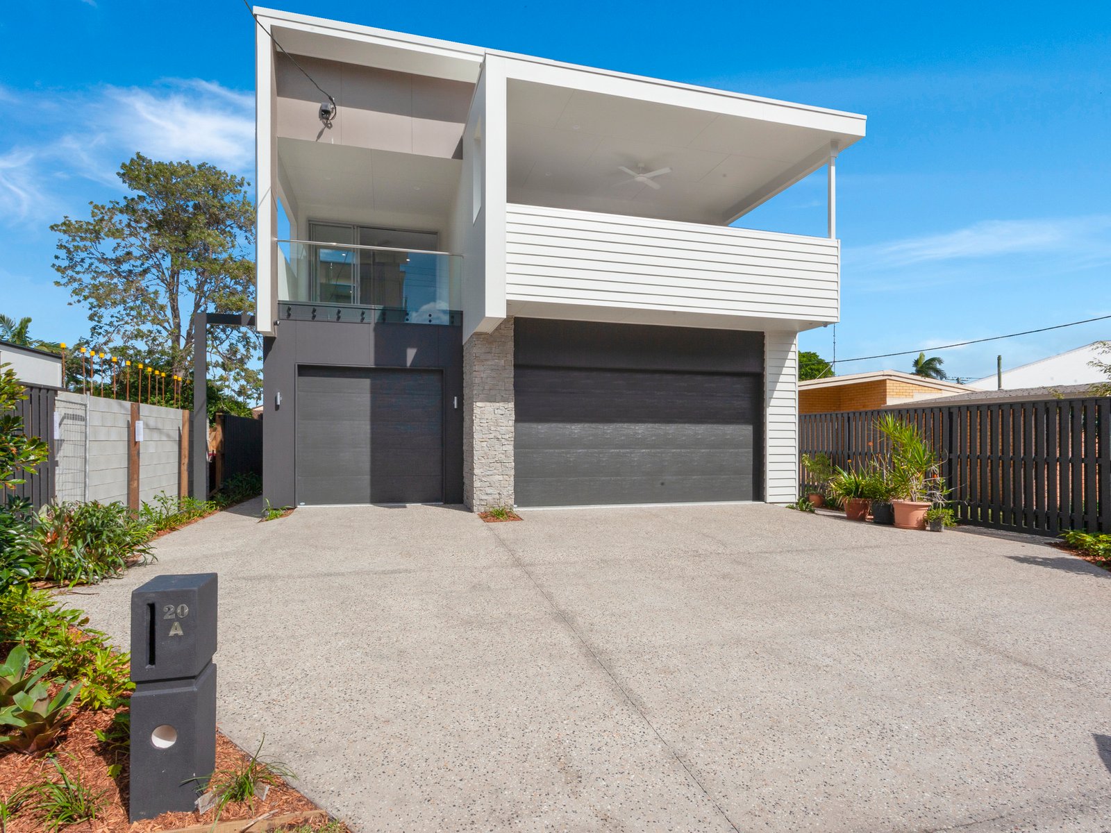 20a Sunshine Parade MIAMI 2